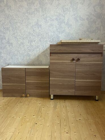 studiya menzil: Gorduyunuz metbex mebeli satilir. Moyka xaric təzə kimidir curuy sınığ — 2