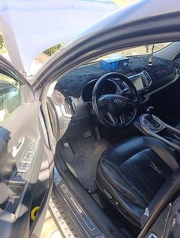 kia diskləri: Kia Sportage (III nəsil) krossover - Kuzov: tünd-boz rəng, 5 qapı - — 5