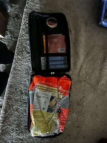 tibbe aid sekiller: Şəkildə gördüyünüz bütün apteçkalar yenidir Almanyadan gəlib çox — 6