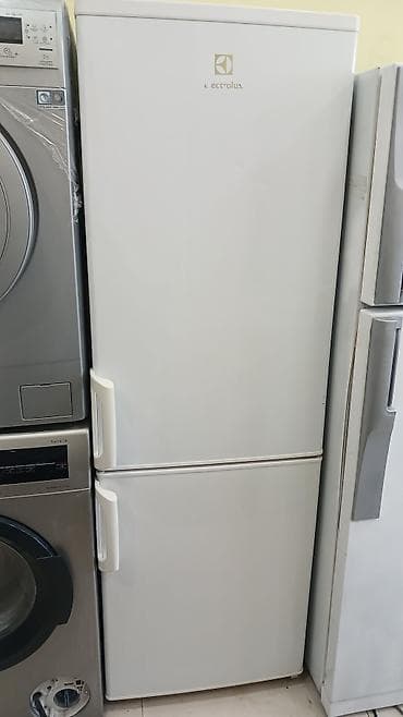 İşlənmiş 2 qapılı Electrolux Soyuducu Satılır, rəng - Ağ, Təkərli