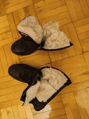 əsgər batinkası: Qışlıq kişi botları – içi tam xəzli - Material: Qara dəri üst hissə — 1