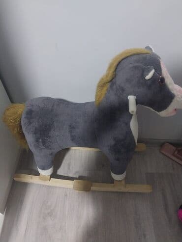 silah oyuncaq: Taxta yelləncək at oyuncağı — 1