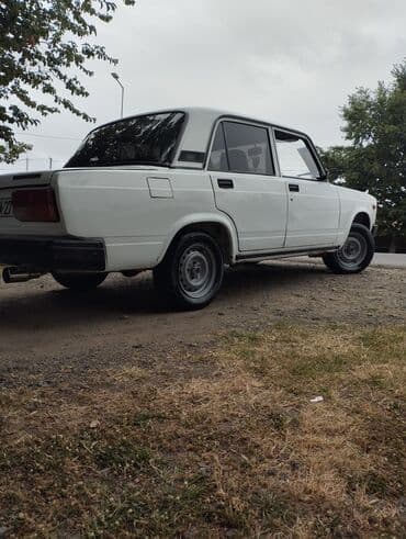 ваза стеклянная прозрачная высокая без узора: VAZ (LADA) 2107: 1.6 l | 1995 il 2410000 km Sedan — 8