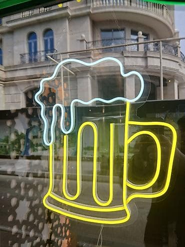 Reklam lövhələri: Neon pivə krujkasının işıq lövhəsi

adaptiri ustundedir. yeni alinib — 1