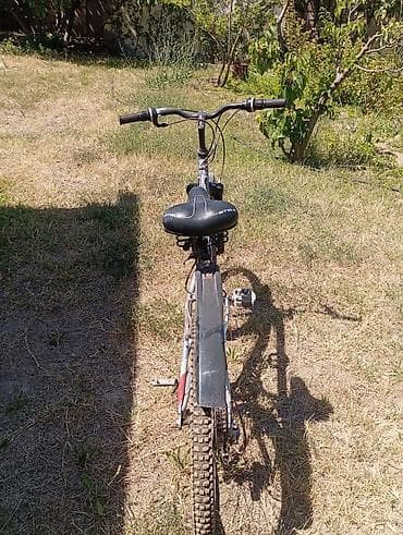 STELS dağ velosipedi - Çərçivə: polad, klassik hardtail konstruksiya