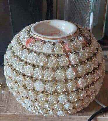 двери бу: Gül və rhinestones ilə bəzədilmiş bu dairəvi şamdan, istənilən məkana — 1