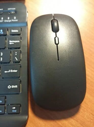 Planşetlər: Planşet satılır, içərsində + klaviatura + siçan + kabro qələmi ( — 4