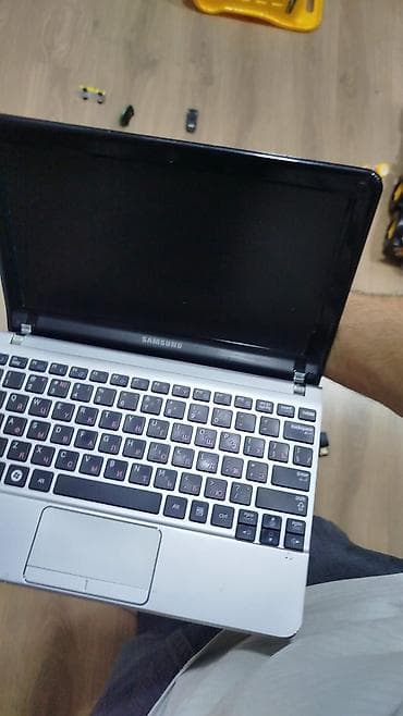 2.el netbook: Samsung netbuk - Kompakt 10–11 düymlük ekran (parlaq çərçivə) — 2