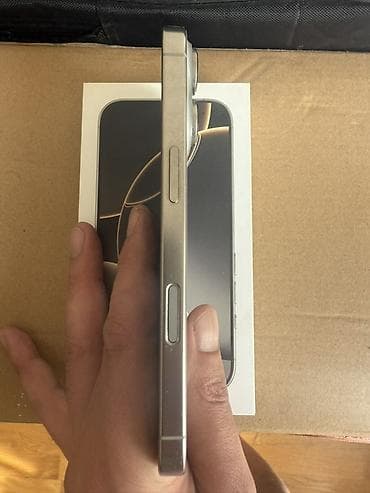 iphone 9 telefon: IPhone 16 Pro, Gümüşü, Face ID — 4