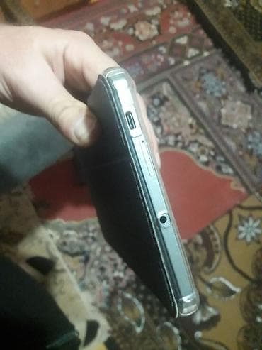 Monitorlar: Modio M130 planşet + klaviatura dəsti Xüsusiyyətlər: - Model: Modio — 4