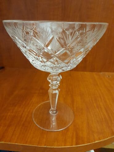 cekas palma: Kəsimli büllur ayaqlı qab - Material: qalın büllur/şüşə - Dizayn: əl — 1