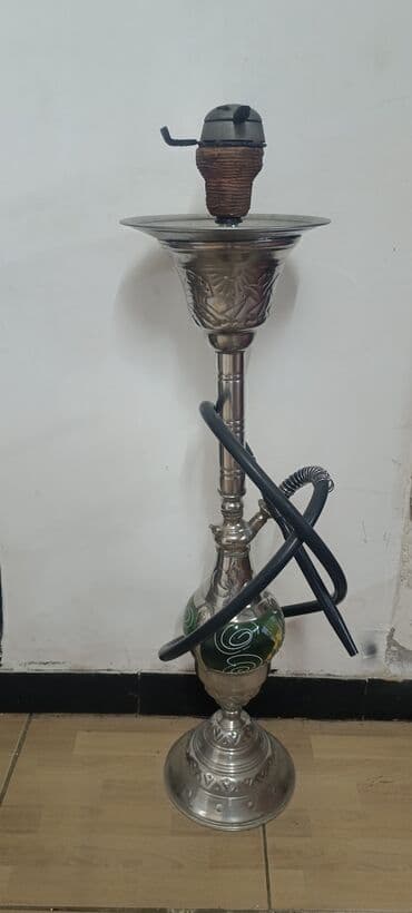 Şüşə Misir Qəlyani satilir .yaxsi vəziyyətdə.qimyəti sondur.şəkildə