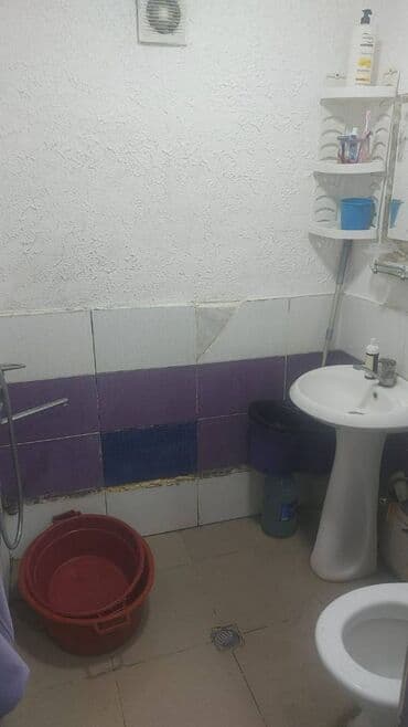 Mənzil alıram: Satılır: Tam mebelli 2 otaqlı mənzil interyeri - Yataq otağı: Böyük — 8