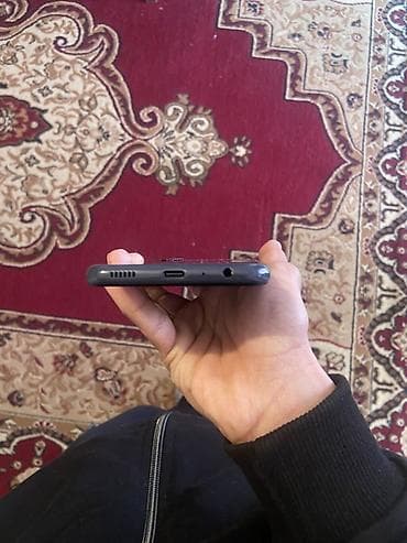 samsung telfonlar: Samsung Galaxy A13, 128 GB, rəng - Qara, Barmaq izi — 4