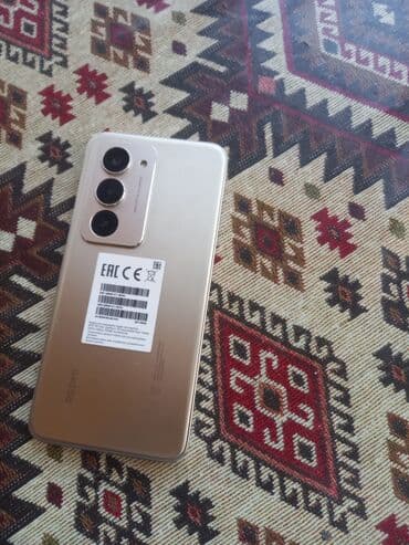 işlənməmiş telefonlar: Məhsul: Redmi smartfon Xüsusiyyətlər: - Korpus: düz kənarlı dizayn — 2