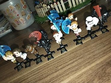 Kinderlerin her biri satili 1_3manat arası kagizlarida var goture