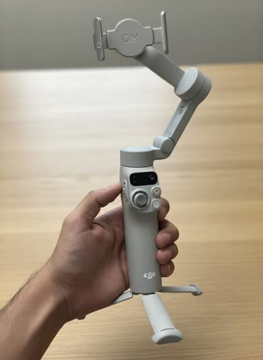 DJI OM seriyasından smartfon üçün 3 oxlu əl stabilizatoru (gimbal) -