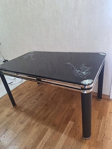 islenmis stol stullar: Stol böyük Eni - 80sm, uzunluğu -1m 35sm Qiyməti 200m Əlaqə : 050 — 3