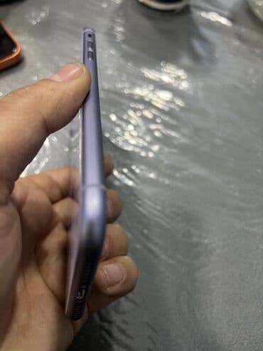 HTC: IPhone 11, Face ID — 3