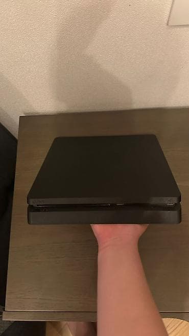 Playstation 4 slim ikidene original pult dualshock ustunde oyunlar