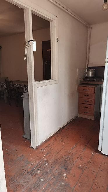 Гаражи: Nzsde obsi getdi 1 otaq 1 kuxnada. İbarətdi. şekilde göründüyü — 8