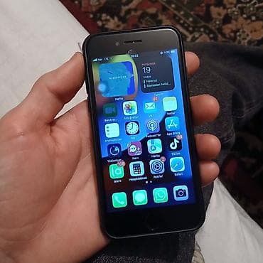 ayfon saat seria 9: IPhone 7, 256 GB, Qara, Barmaq izi — 8