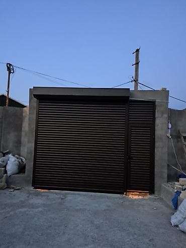 ev darvazalari: Dəmir Qaraj darvazası, Jalüz, Mexaniki, rəng - Qara, Qapı ilə — 1