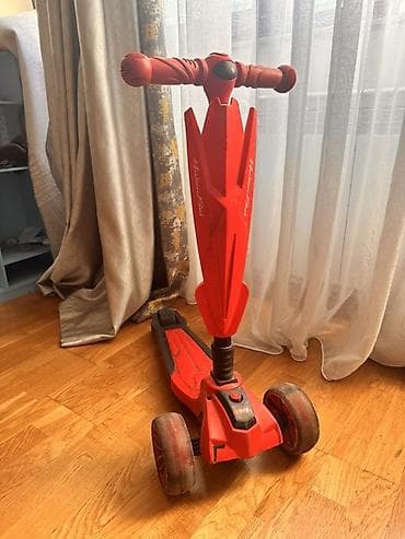 oyuncaq gitara: Uşaq skuteri – 3 təkərli, sükanla dönmə sistemi - Rəng: qırmızı - Ön — 2