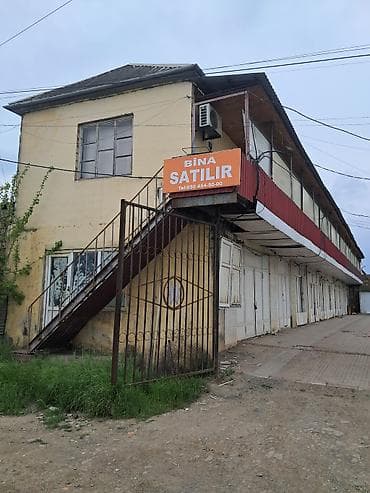 mehtabatda kiraye evler: Satılır: İki mərtəbəli kommersiya təyinatlı bina Xüsusiyyətlər: - 2 — 3