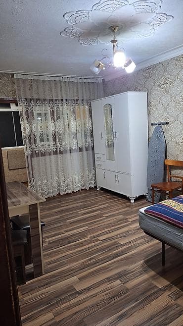 midada ev satilir: Salam ev 4 mkr da yerlesir. yaxinliginda mekteb ve iki dene baxca var — 7