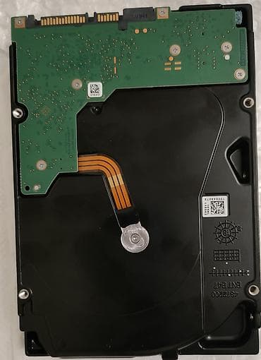 nod 8: Seagate IronWolf NAS sərt diski – 10TB Xüsusiyyətlər: - Model — 2