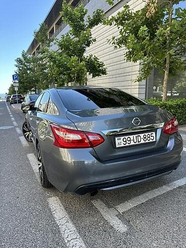 nissan patfander: Nissan Altima sedan - Korpus: 4 qapılı sedan, tünd boz rəng - — 3