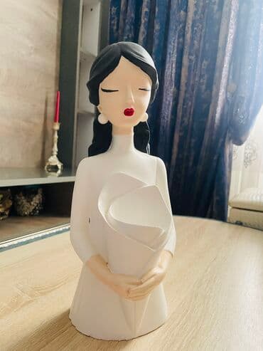 qiz polis sekilleri: Heç istifade olunmuyub, təp-təzədir. Qutusuda var — 2