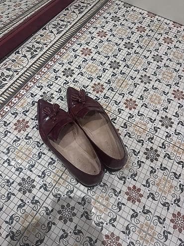 makasin ayaqqabi: Bordo rəngli qadın mokasinləri Brend: Carlo pozolini Ela — 1