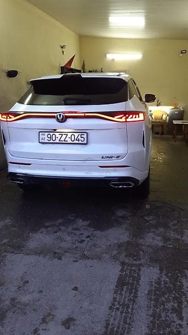 elektron masin: Arenda Yalniz Sertifikatli Suruculler BYD Seal (ağ rəng) – elektrik — 1