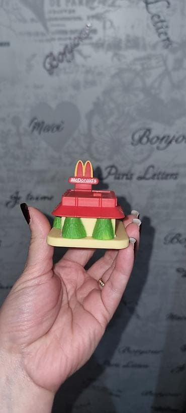 kesici aletler: McDonald’s mini fiqur binası – kolleksiya üçün dekorativ plastik — 3