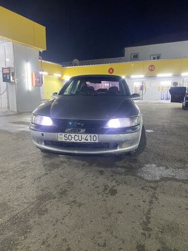 opel vectra 1995: Opel Vectra sedan - Kuzov: 4 qapılı sedan, gümüşü rəng, qara kapotla — 2