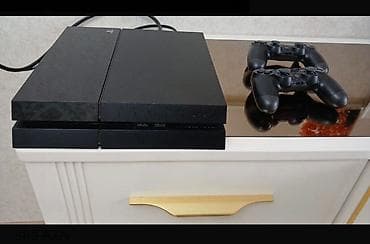 fat: Playstation 4 satılır. Fat model 500 Gb. 2 orginal pult, fc24 — 1