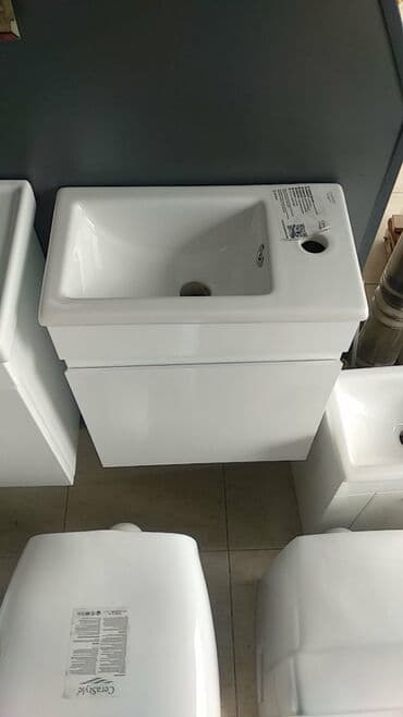 Duş kabinaları, arakəsmələr: Wc ucun kicik hecmli el uzyuyanlar+ dolab — 1