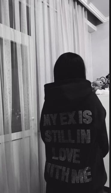 iwci axtarilir: 16 yaş, qız. İş saatı: 15:00–22:00. Həzi Aslanovda kosmetika / qadın — 1