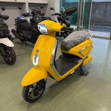 Parlaq sarı rəngli şəhər skuterı Xüsusiyyətlər: - Elektrik skuter