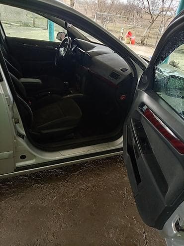 Opel Astra H hatchback, gümüşü rəng. - Kuzov: 5 qapılı hatchback — 8