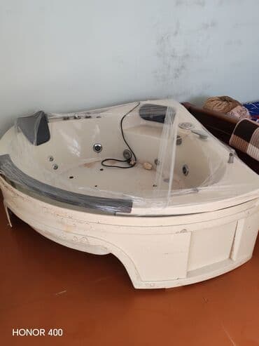 Qapılar və aksessuarlar: Künc tipli hidromassajlı vanna/jakuzi - Forma: üçbucaq/künc — 2