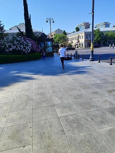qranit daş: Şəhər meydanı və piyada zonasının abadlaşdırılması üçün qranit səki — 1