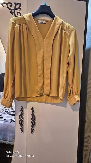 biserli koynekler: Ölçü S, M-ə də gedər. Material şifon kimi. ADL alınıb. Qiyməti 4 — 1