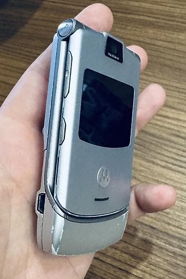 Motorola rəng - Gümüşü, Düyməli — 4