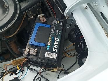 18 teker: Model: VAZ 2106 (klassik “altılı”) Kuzov rəngi: ağ Kuzov: sedan, xrom — 10