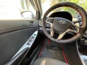 kia optima 2019: Hyundai Accent: 1.6 l | 2011 il Sedan — 18