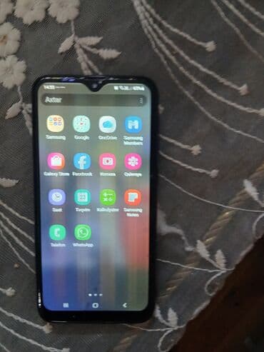 samsung noutbook: Samsung A10e, rəng - Qara, Sensor — 1