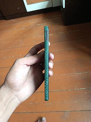 iphone 8 telefon: Məhsul: Android smartfon (üçlü arxa kamera) – yaşıl “ilan dərisi” — 5